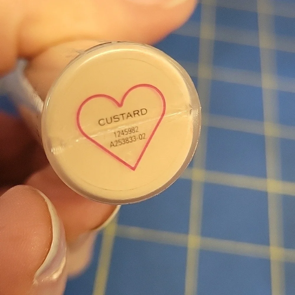 I ❤️ Revolution Heart Breaker Concealer 12ml Custard New